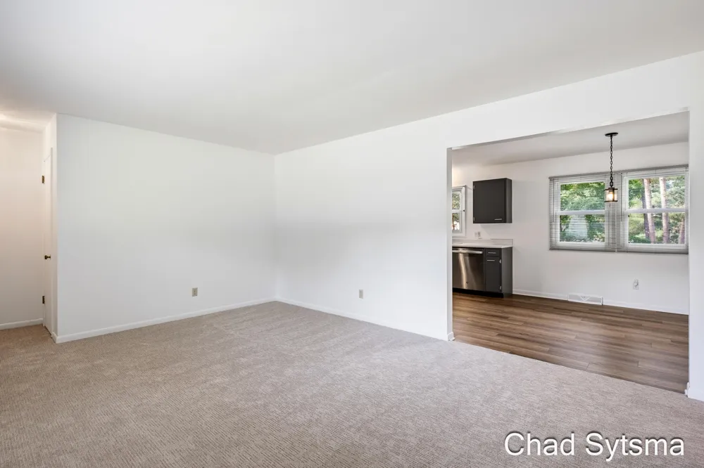 1643 Stonewood Drive SE Lowell Charter Township, MI 49331