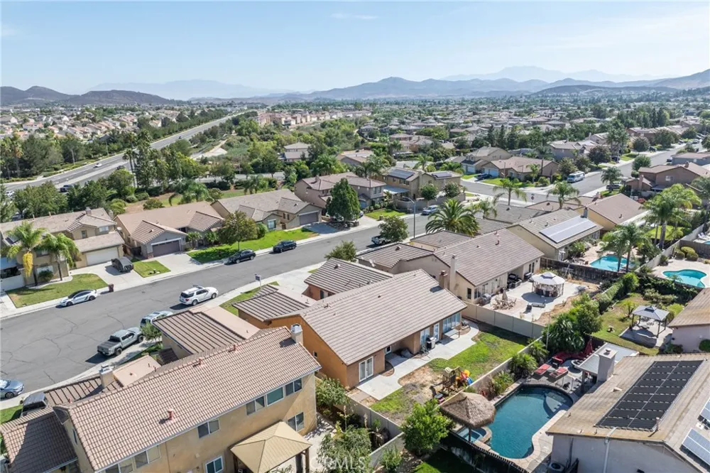 31259 Tulette Winchester, CA 92596