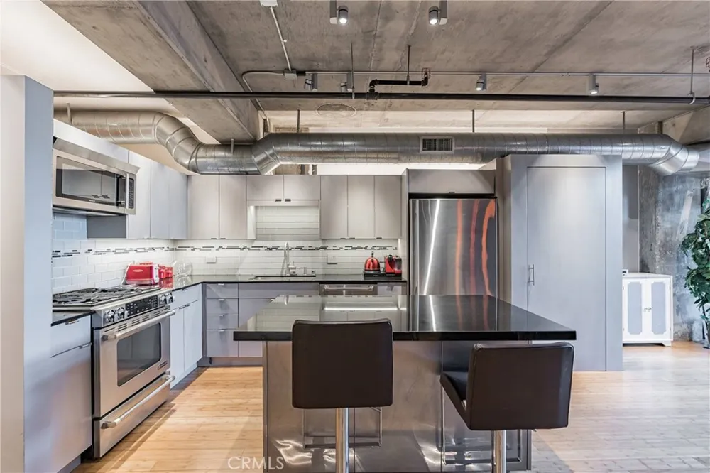510 S Hewitt Los Angeles, CA 90013