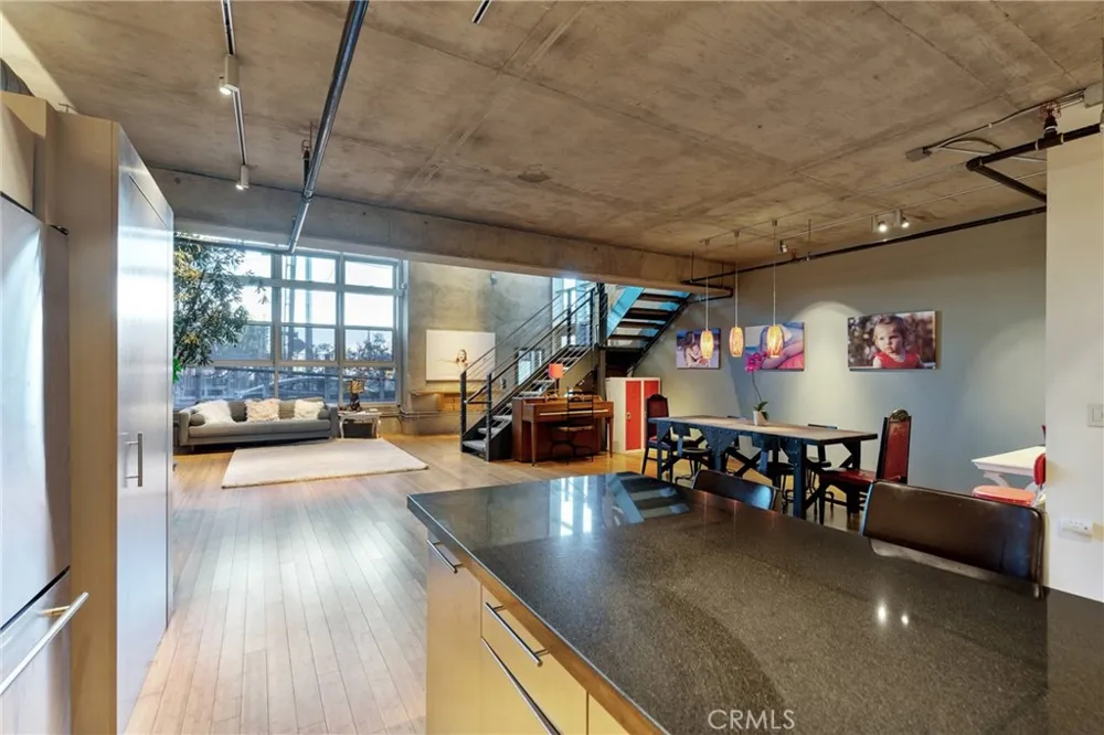 510 S Hewitt Los Angeles, CA 90013