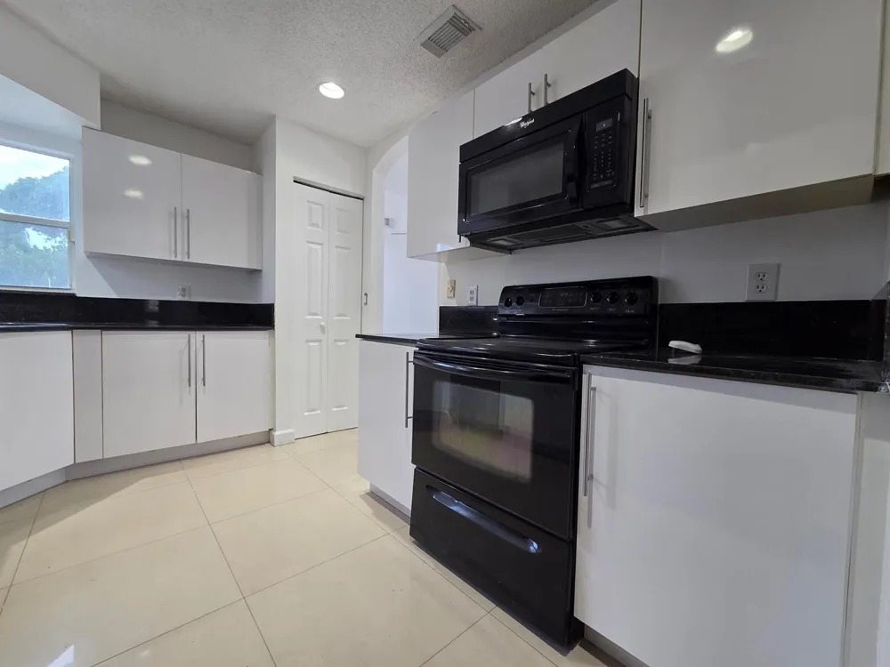 533 NW 47th Avenue Coconut Creek, FL 33063