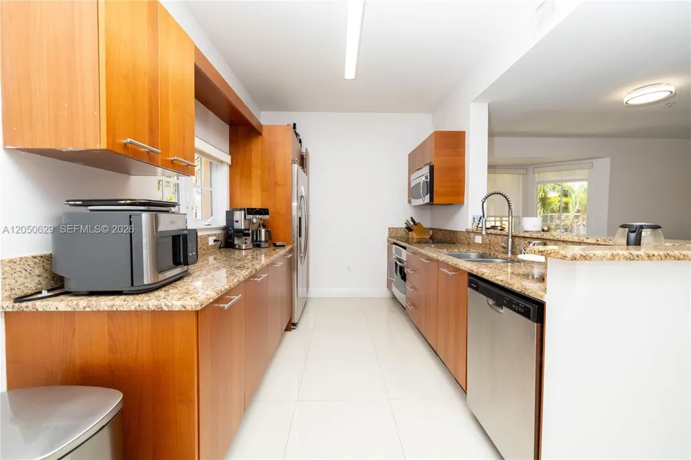 18451 NE 27th Pl Aventura, FL 33160