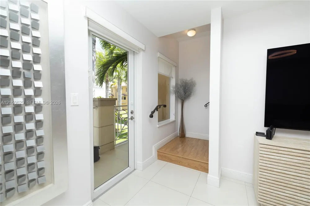 18451 NE 27th Pl Aventura, FL 33160