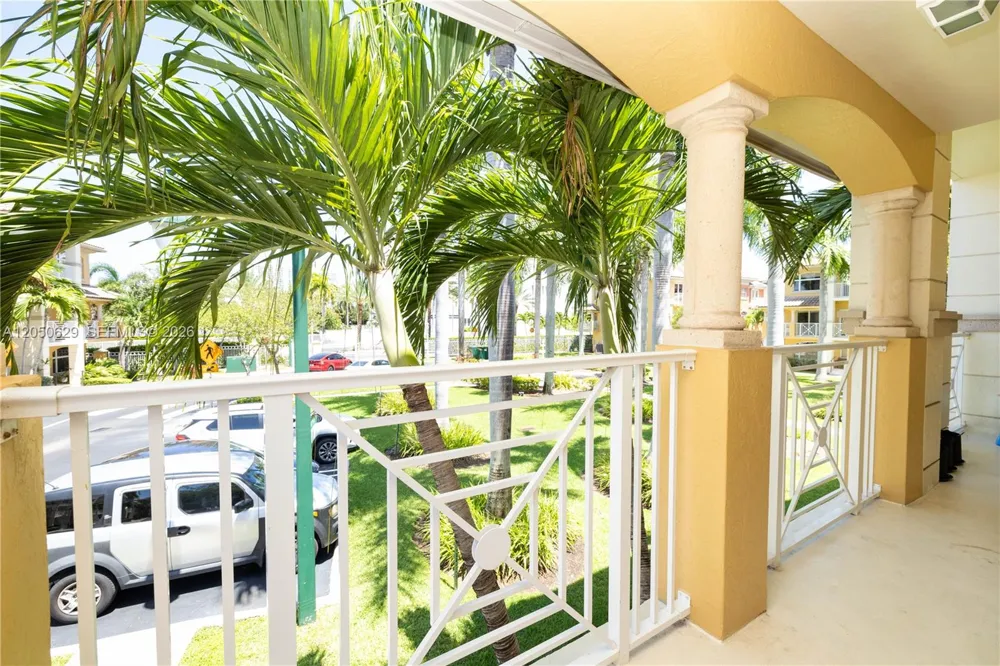 18451 NE 27th Pl Aventura, FL 33160