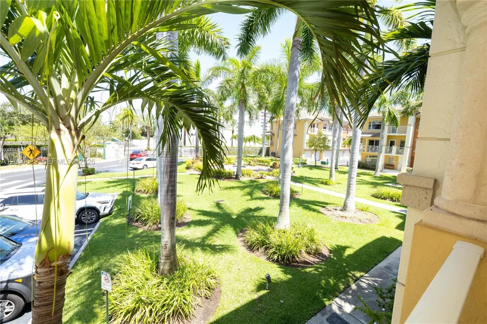 18451 NE 27th Pl Aventura, FL 33160