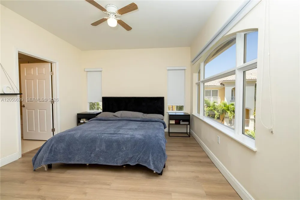 18451 NE 27th Pl Aventura, FL 33160