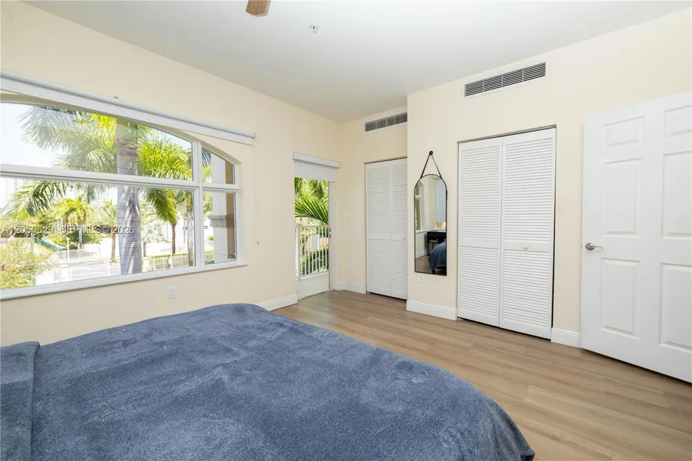 18451 NE 27th Pl Aventura, FL 33160