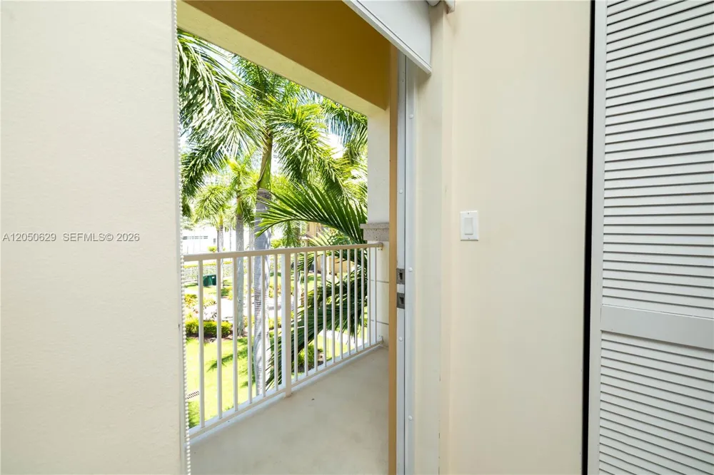 18451 NE 27th Pl Aventura, FL 33160