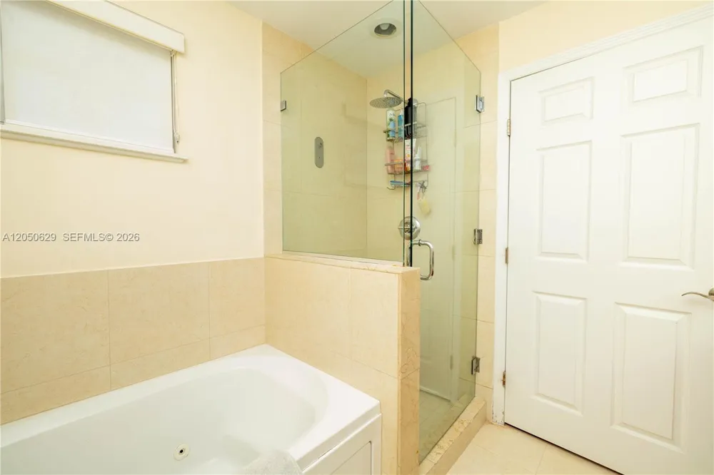 18451 NE 27th Pl Aventura, FL 33160