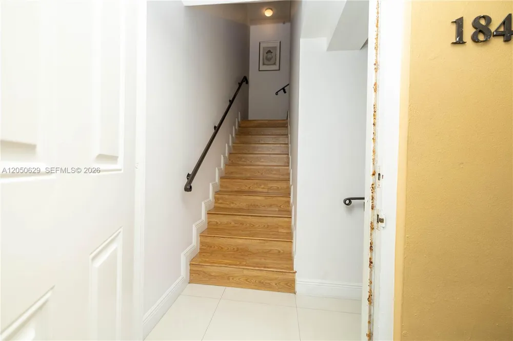 18451 NE 27th Pl Aventura, FL 33160