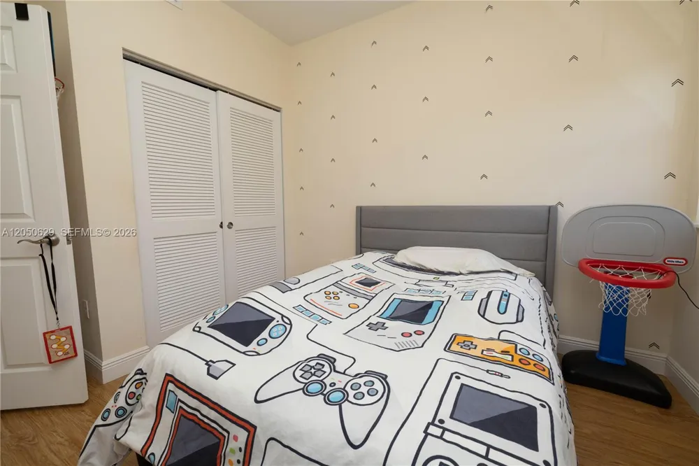 18451 NE 27th Pl Aventura, FL 33160