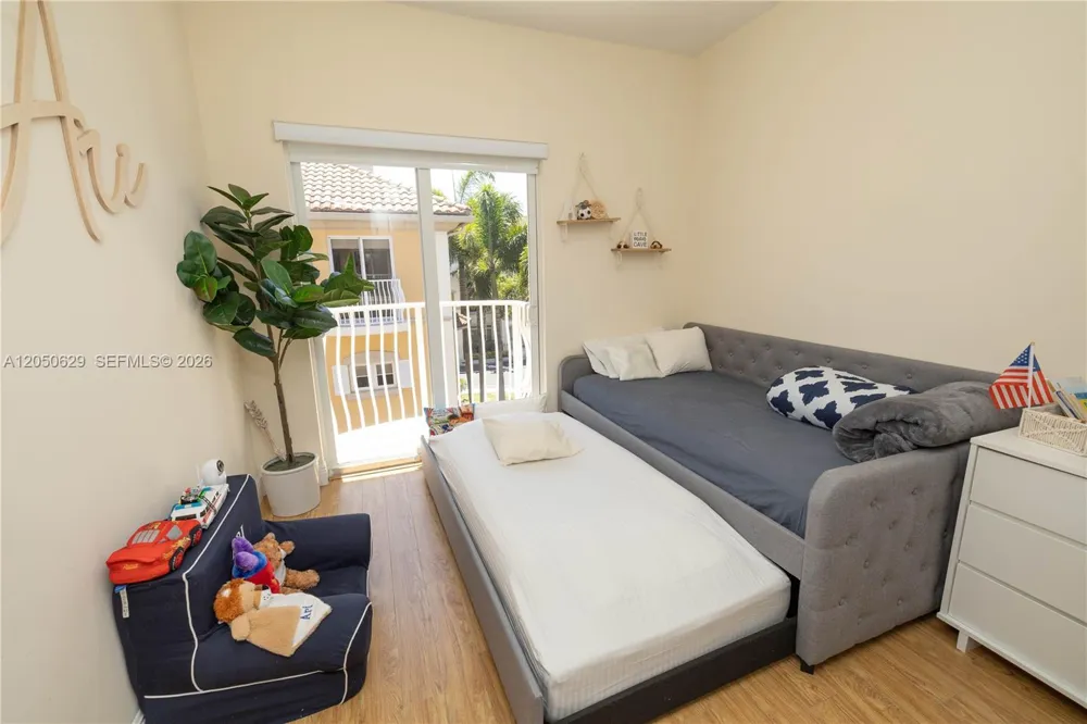 18451 NE 27th Pl Aventura, FL 33160