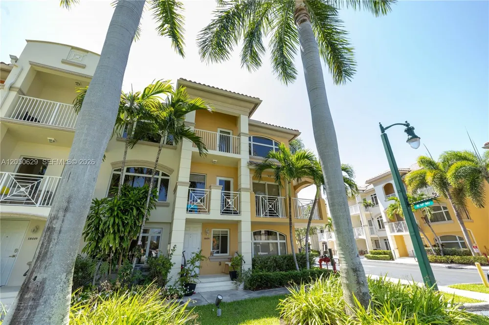 18451 NE 27th Pl Aventura, FL 33160