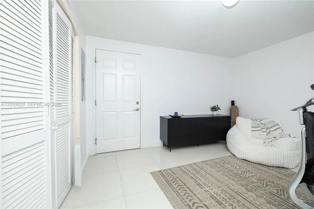 18451 NE 27th Pl Aventura, FL 33160