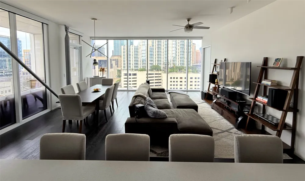 301 West Avenue #1204 Austin, TX 78701