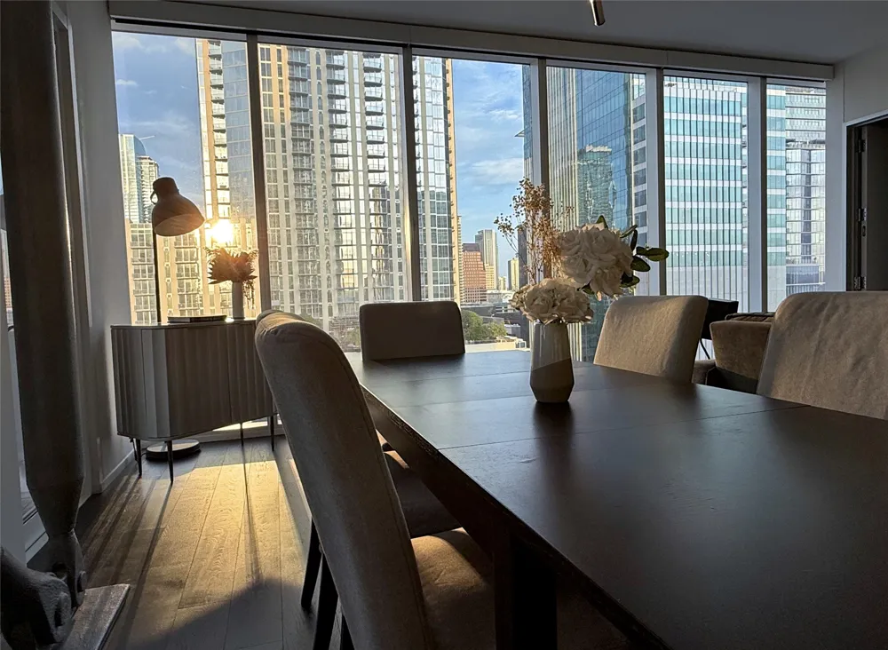 301 West Avenue #1204 Austin, TX 78701
