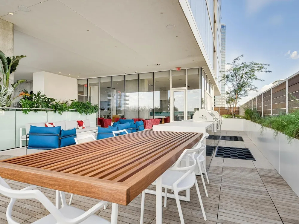 301 West Avenue #1204 Austin, TX 78701