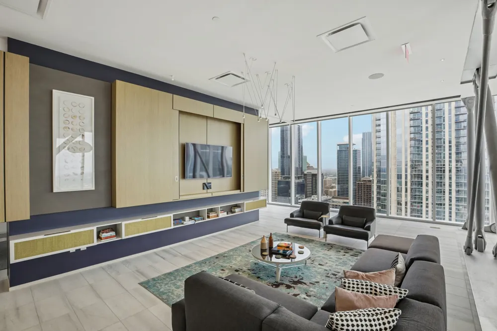 301 West Avenue #1204 Austin, TX 78701