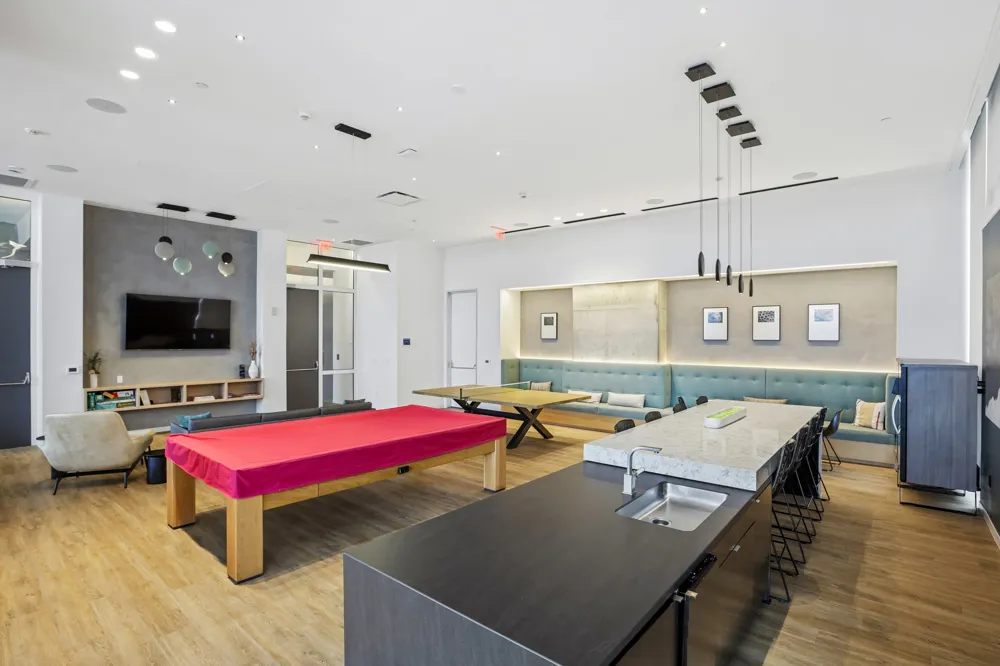 301 West Avenue #1204 Austin, TX 78701