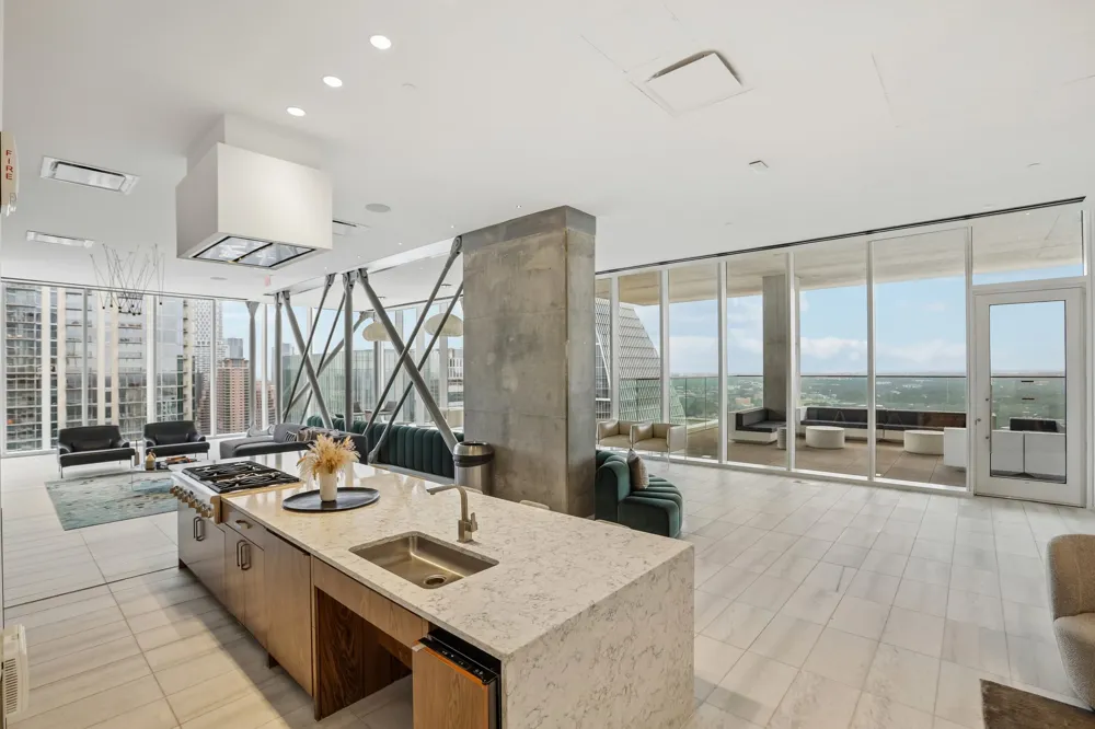 301 West Avenue #1204 Austin, TX 78701