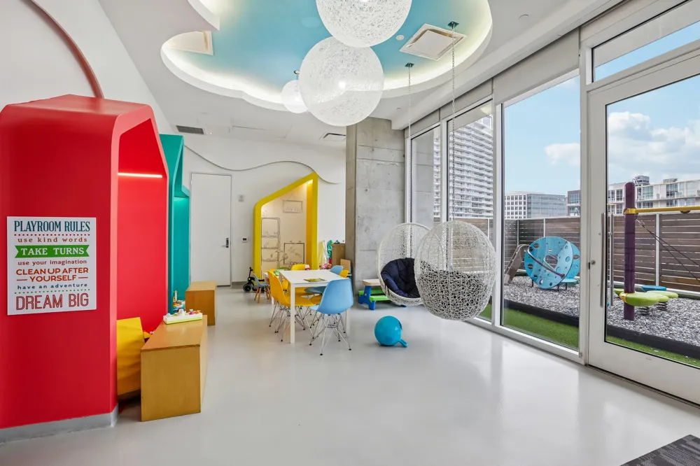 301 West Avenue #1204 Austin, TX 78701