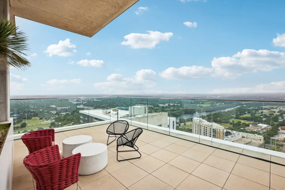 301 West Avenue #1204 Austin, TX 78701