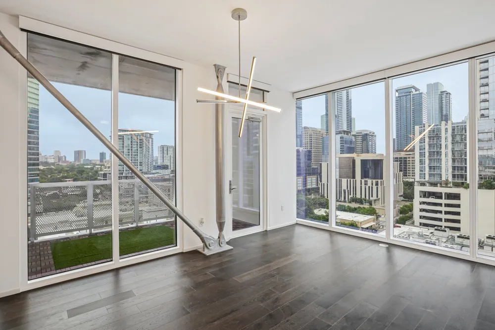 301 West Avenue #1204 Austin, TX 78701