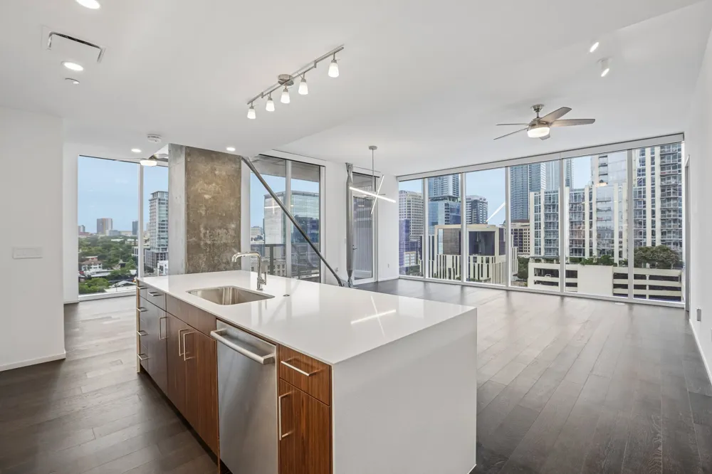 301 West Avenue #1204 Austin, TX 78701