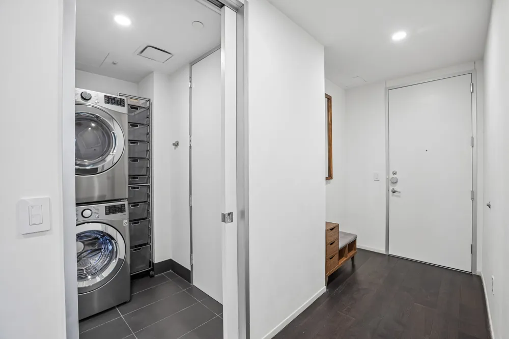 301 West Avenue #1204 Austin, TX 78701