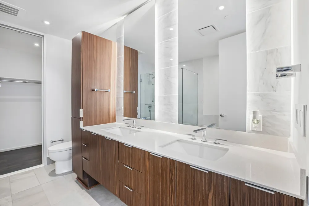 301 West Avenue #1204 Austin, TX 78701