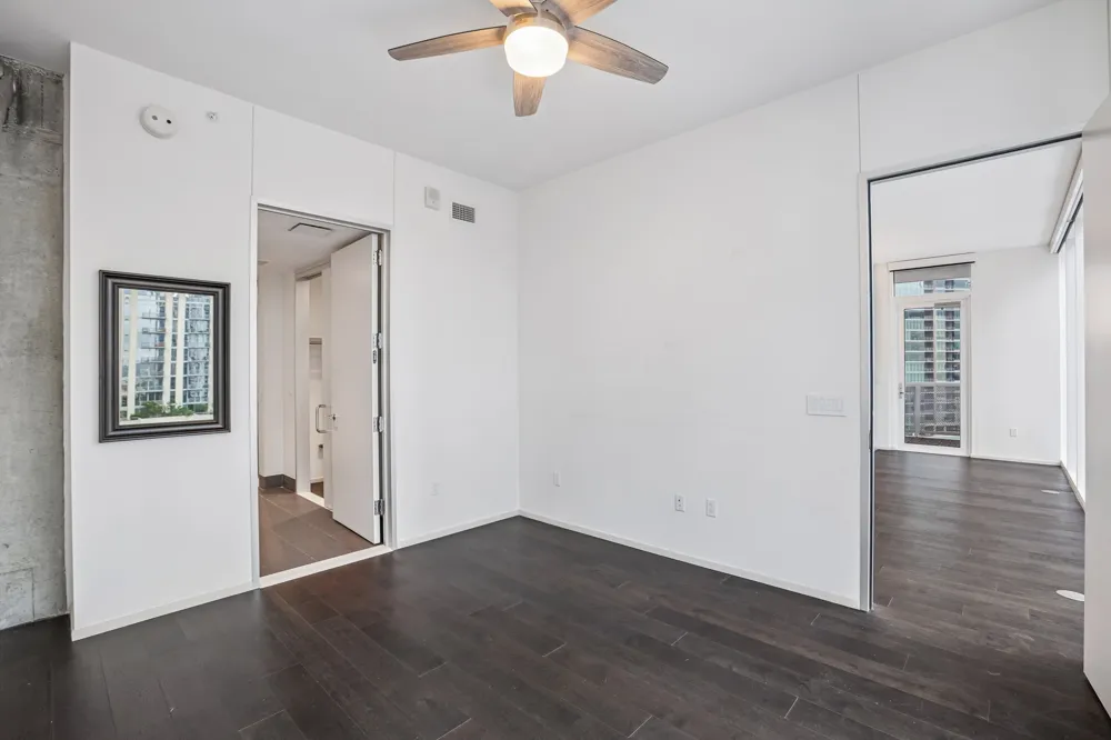 301 West Avenue #1204 Austin, TX 78701