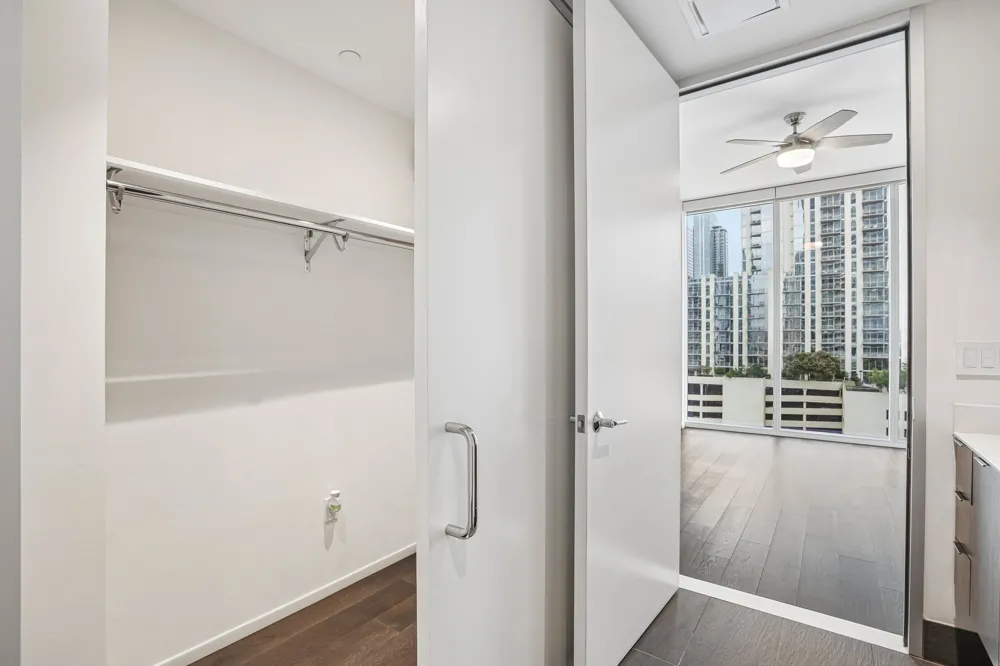 301 West Avenue #1204 Austin, TX 78701