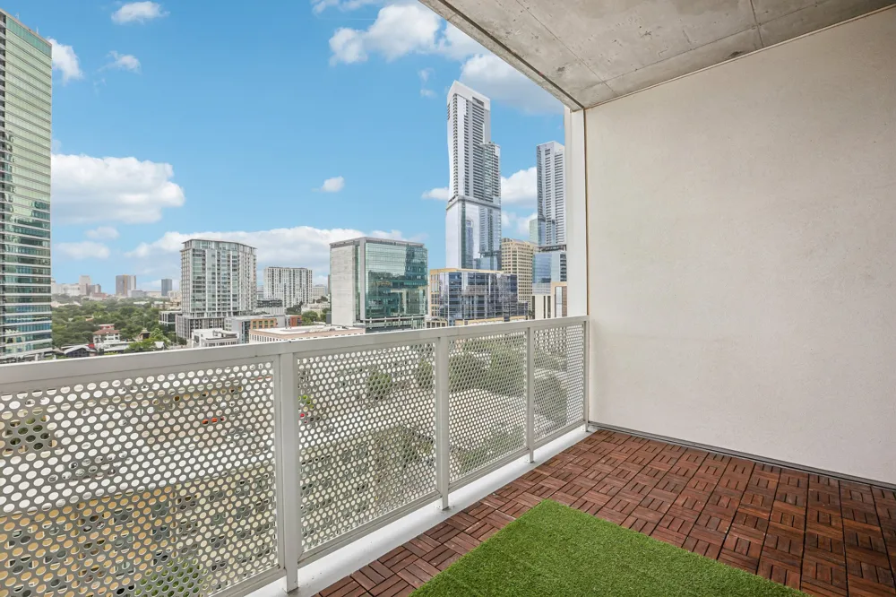 301 West Avenue #1204 Austin, TX 78701