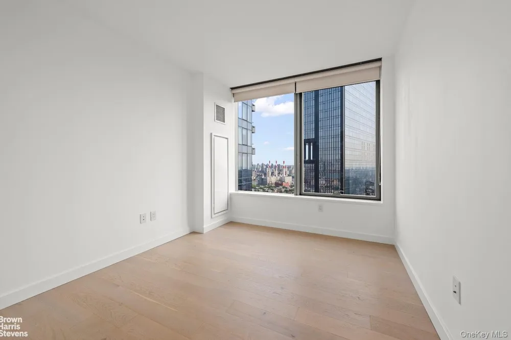 3 Court Square #3908 Long Island City, NY 11101