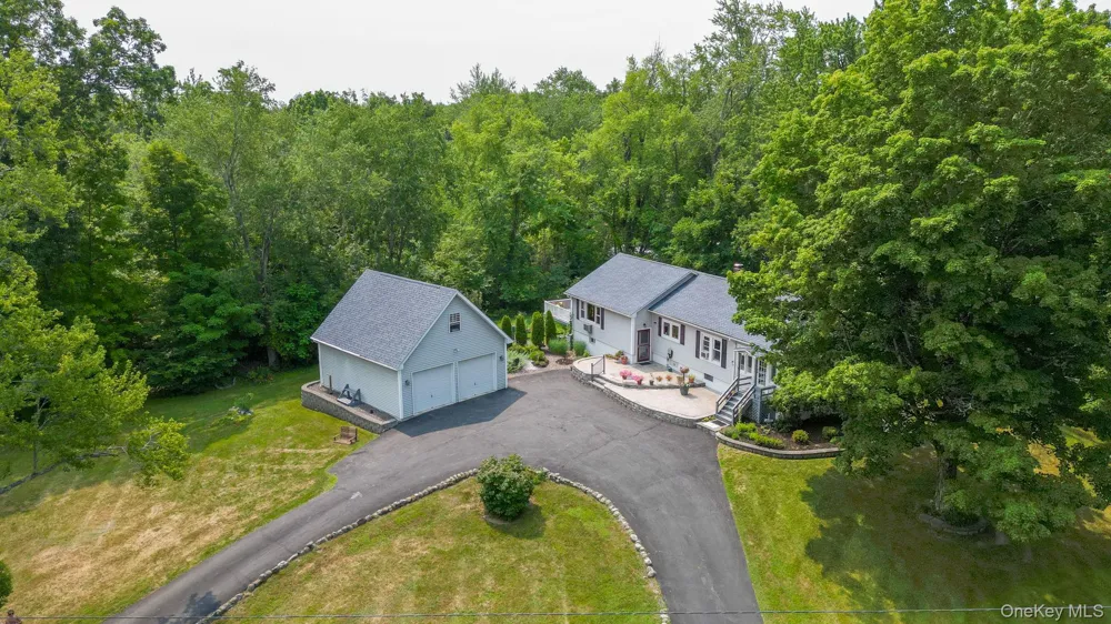 3253 State Route 52 Pine Bush, NY 12566