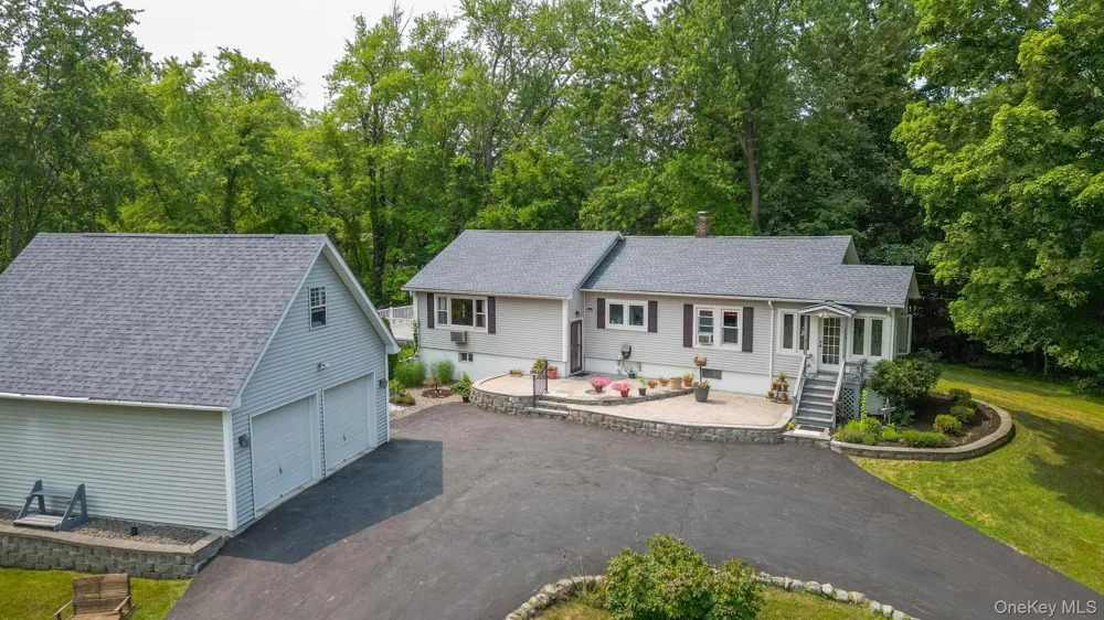 3253 State Route 52 Pine Bush, NY 12566