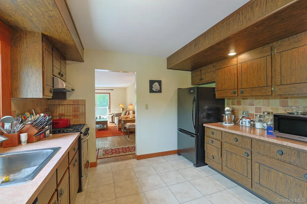 3253 State Route 52 Pine Bush, NY 12566