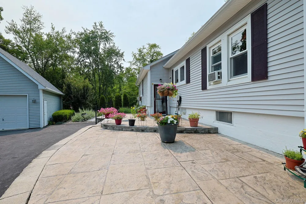 3253 State Route 52 Pine Bush, NY 12566