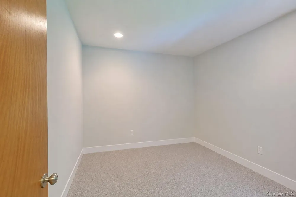 3253 State Route 52 Pine Bush, NY 12566