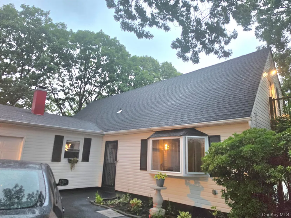 41 Fig Street Central Islip, NY 11722