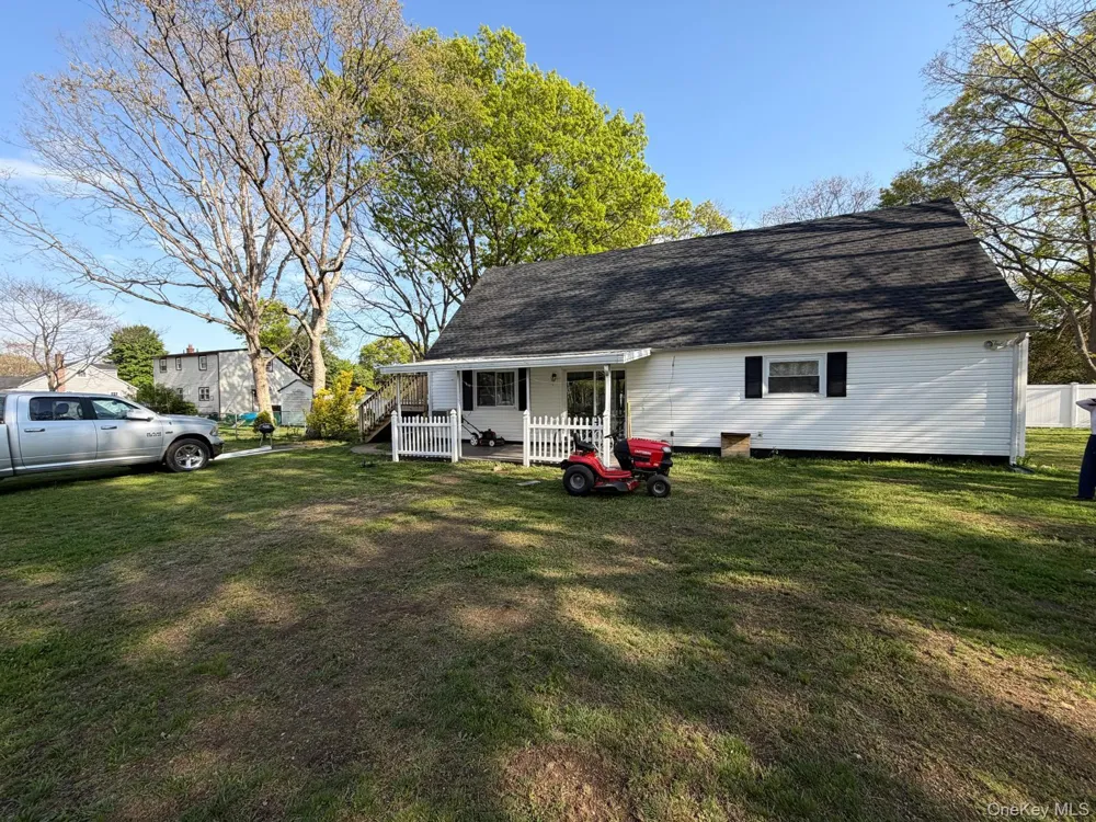41 Fig Street Central Islip, NY 11722