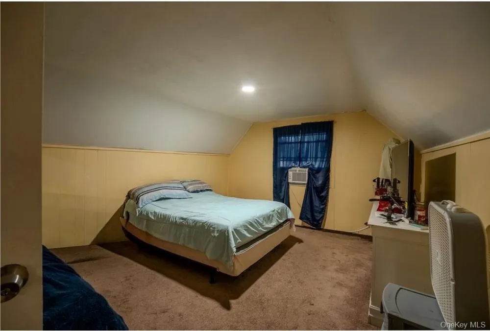 41 Fig Street Central Islip, NY 11722