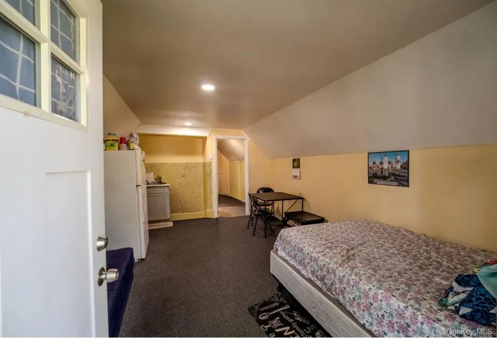 41 Fig Street Central Islip, NY 11722