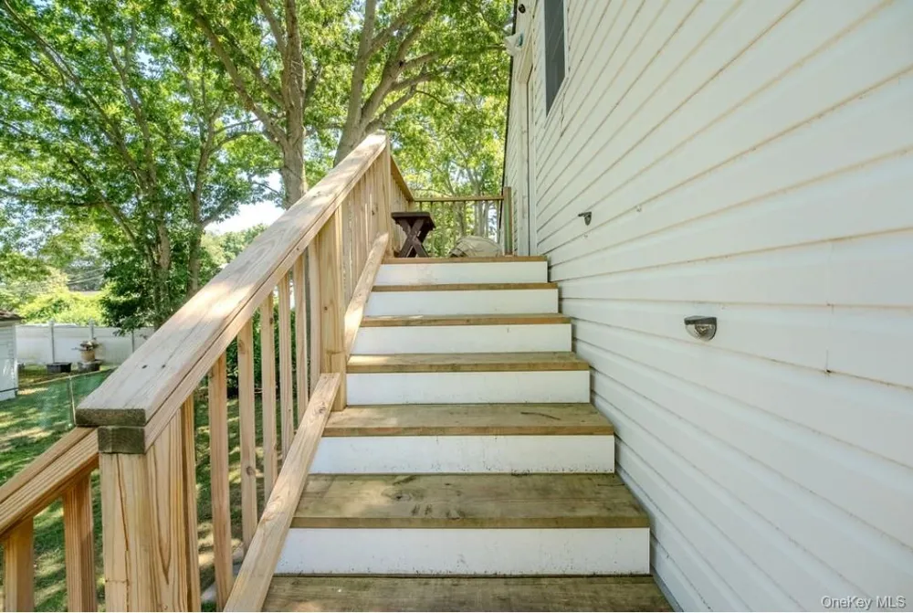41 Fig Street Central Islip, NY 11722