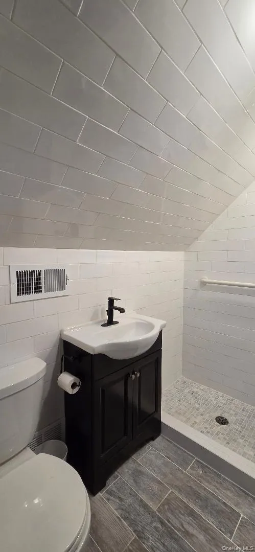 2052 Wilson Lane East Meadow, NY 11554