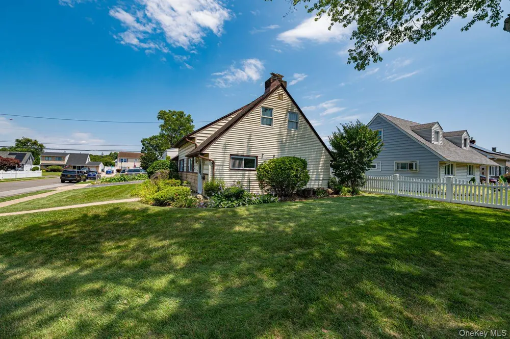 2052 Wilson Lane East Meadow, NY 11554