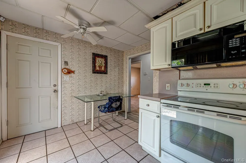 2052 Wilson Lane East Meadow, NY 11554