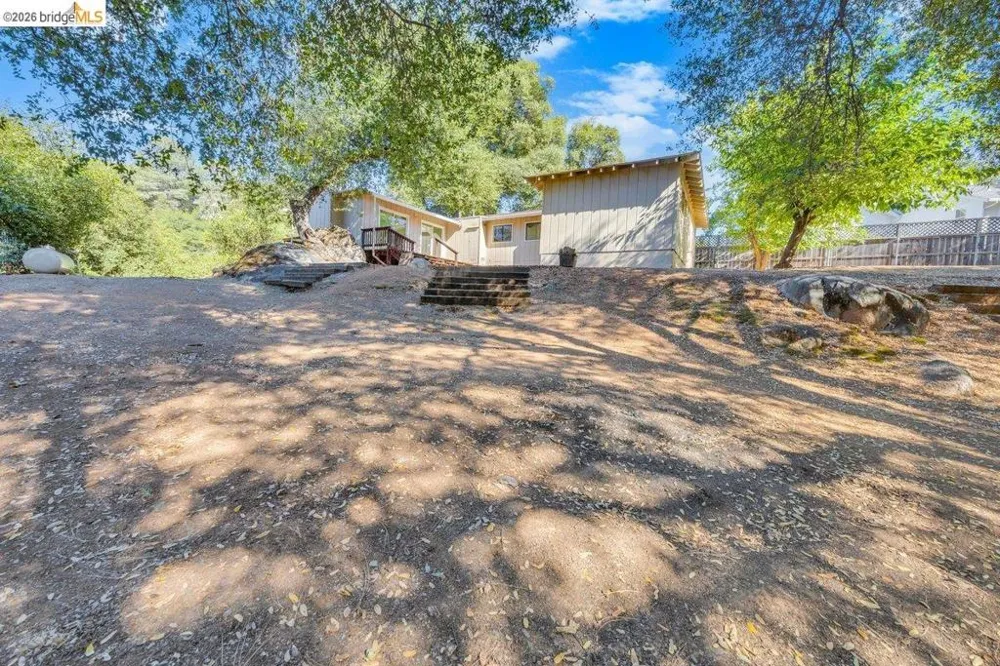 19264 Rockridge Way Sonora, CA 95370