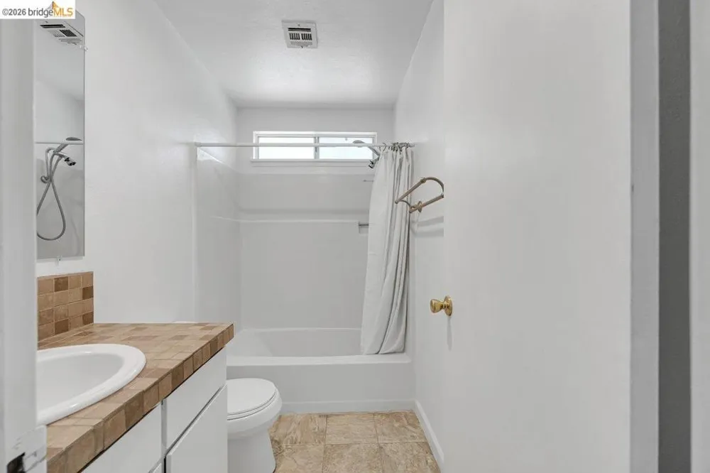 19264 Rockridge Way Sonora, CA 95370