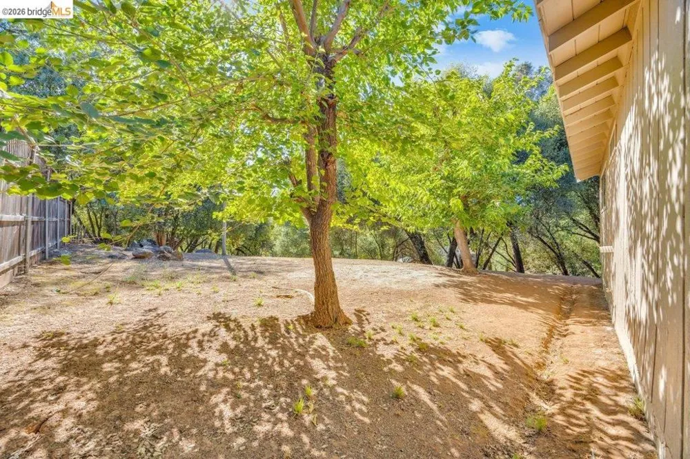 19264 Rockridge Way Sonora, CA 95370